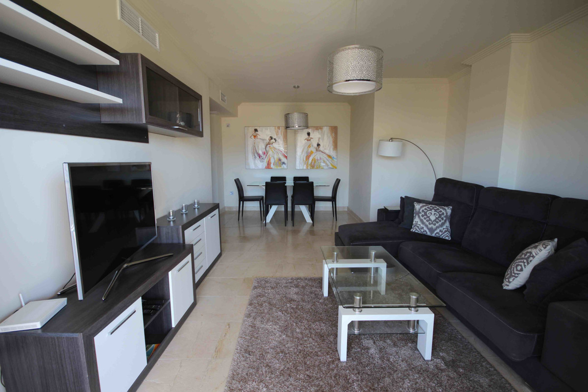 Se vende Apartamento Planta Media de 2 dormitorios en Costa Del Sol, Málaga, España