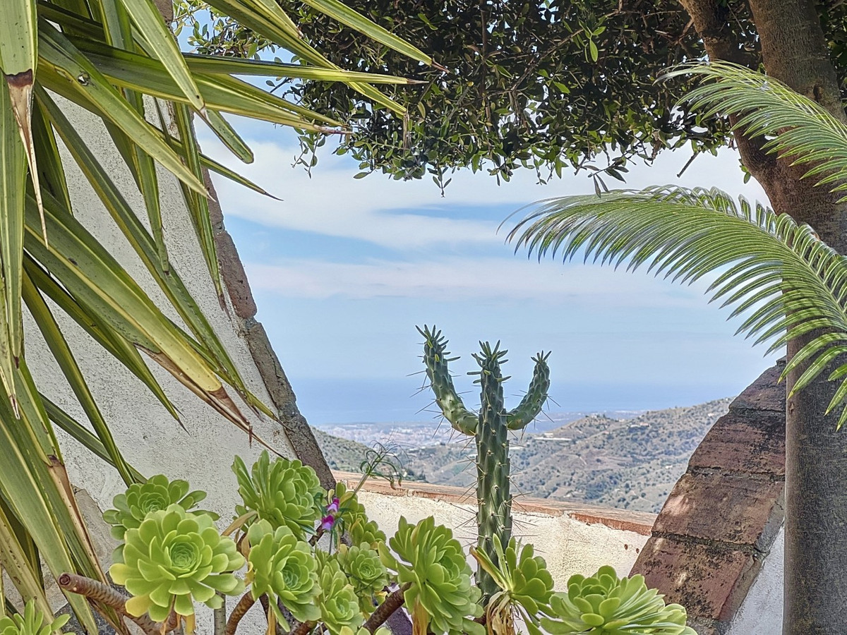 Se vende Villa - Chalet de 3 dormitorios en Costa Del Sol East, Málaga, España