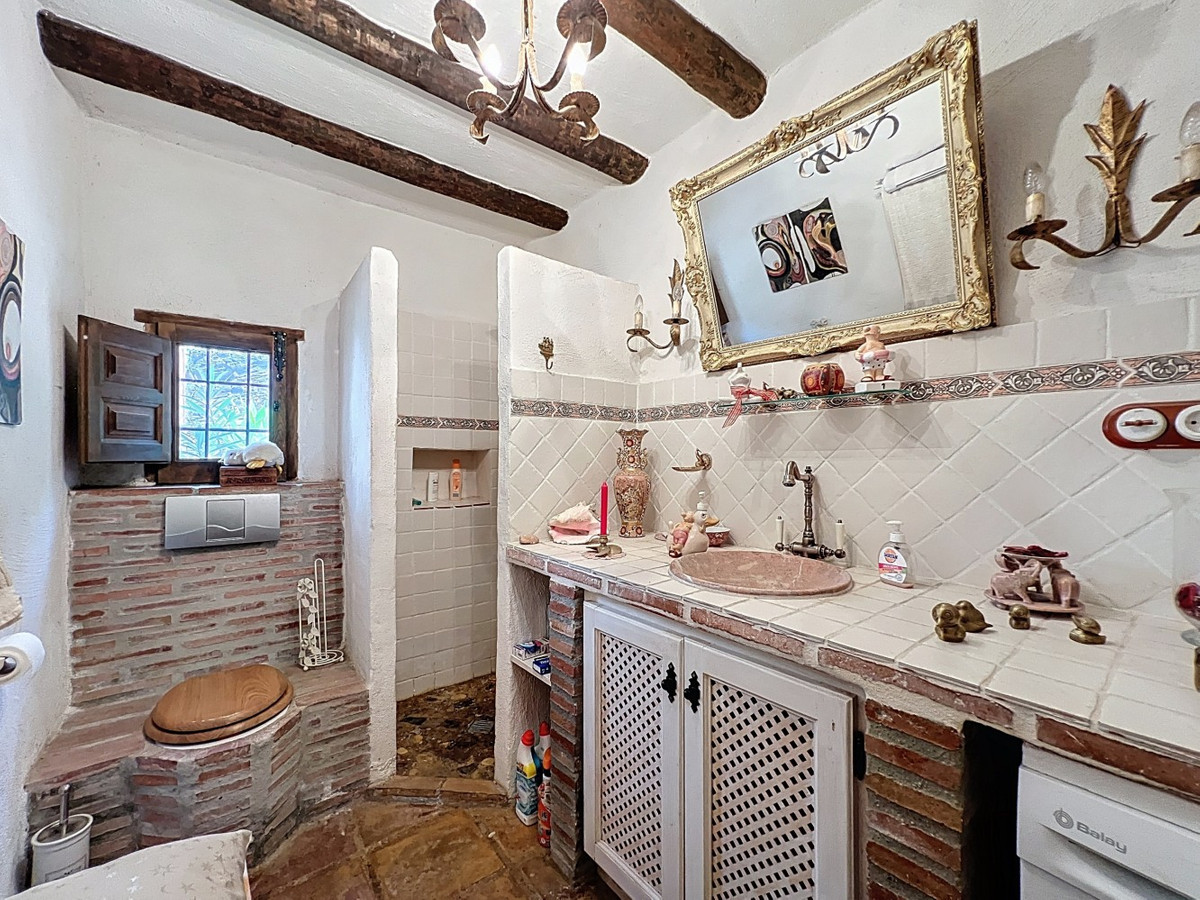Se vende Villa - Chalet de 3 dormitorios en Costa Del Sol East, Málaga, España
