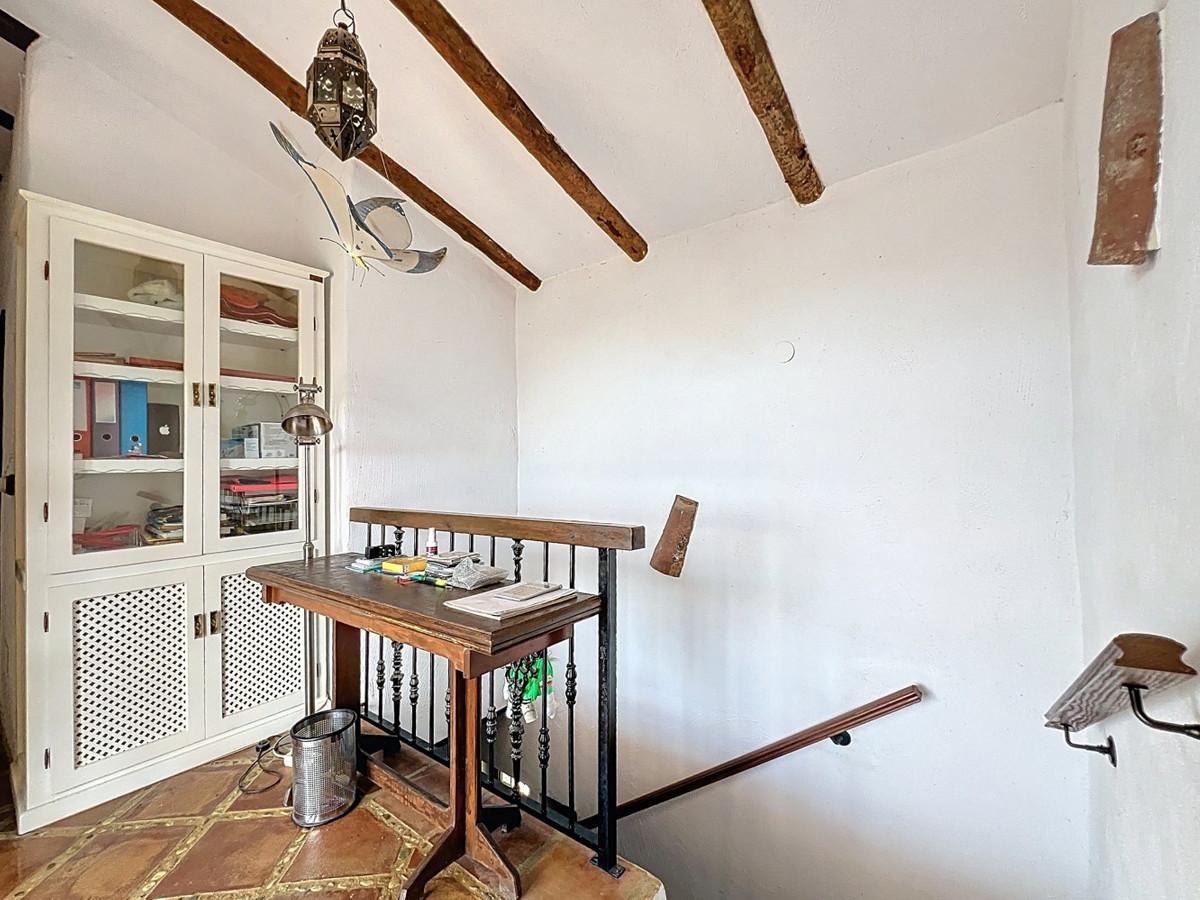 Se vende Villa - Chalet de 3 dormitorios en Costa Del Sol East, Málaga, España