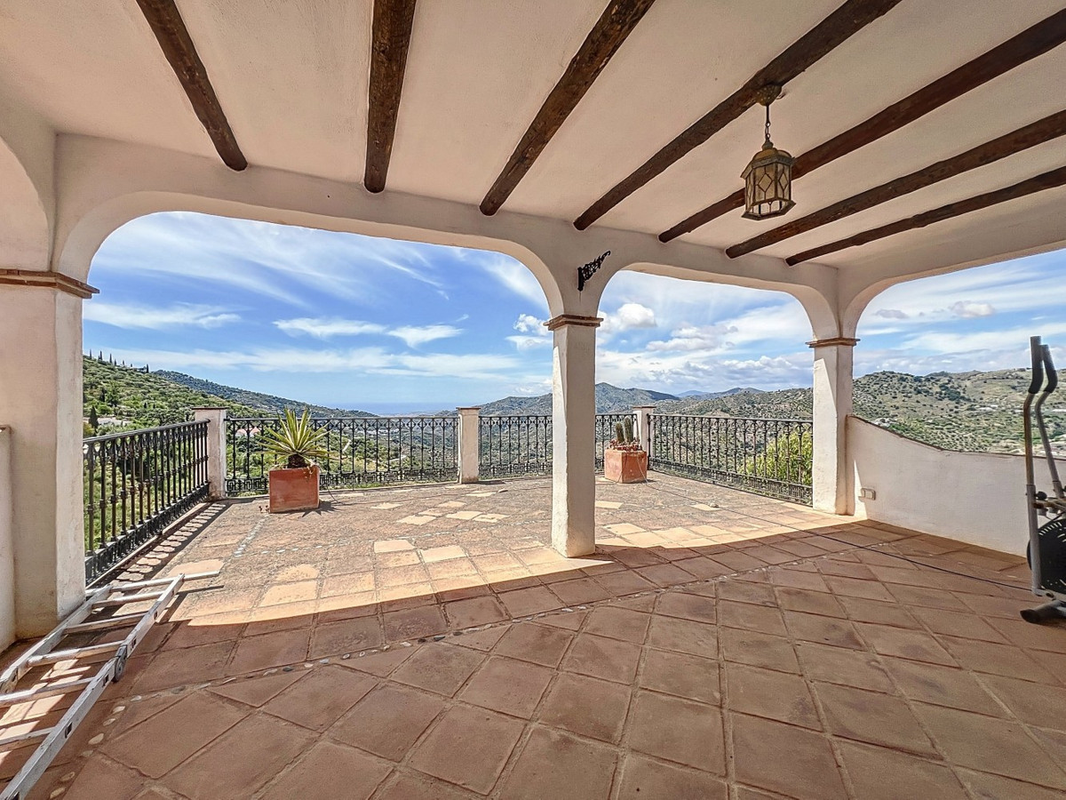 Se vende Villa - Chalet de 3 dormitorios en Costa Del Sol East, Málaga, España