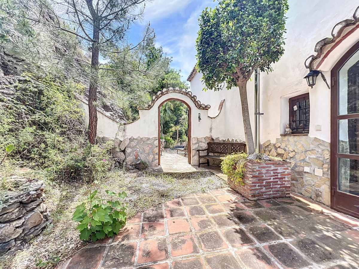 Se vende Villa - Chalet de 3 dormitorios en Costa Del Sol East, Málaga, España