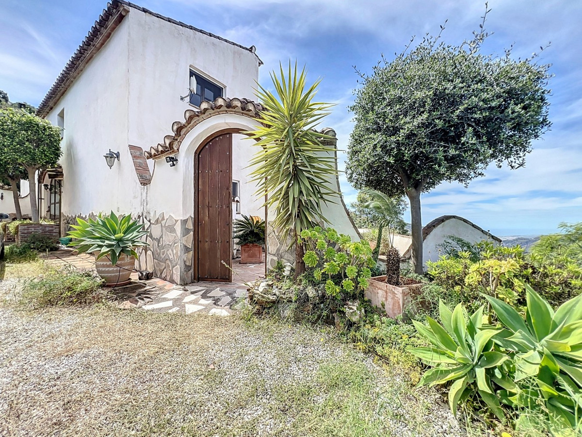 Se vende Villa - Chalet de 3 dormitorios en Costa Del Sol East, Málaga, España