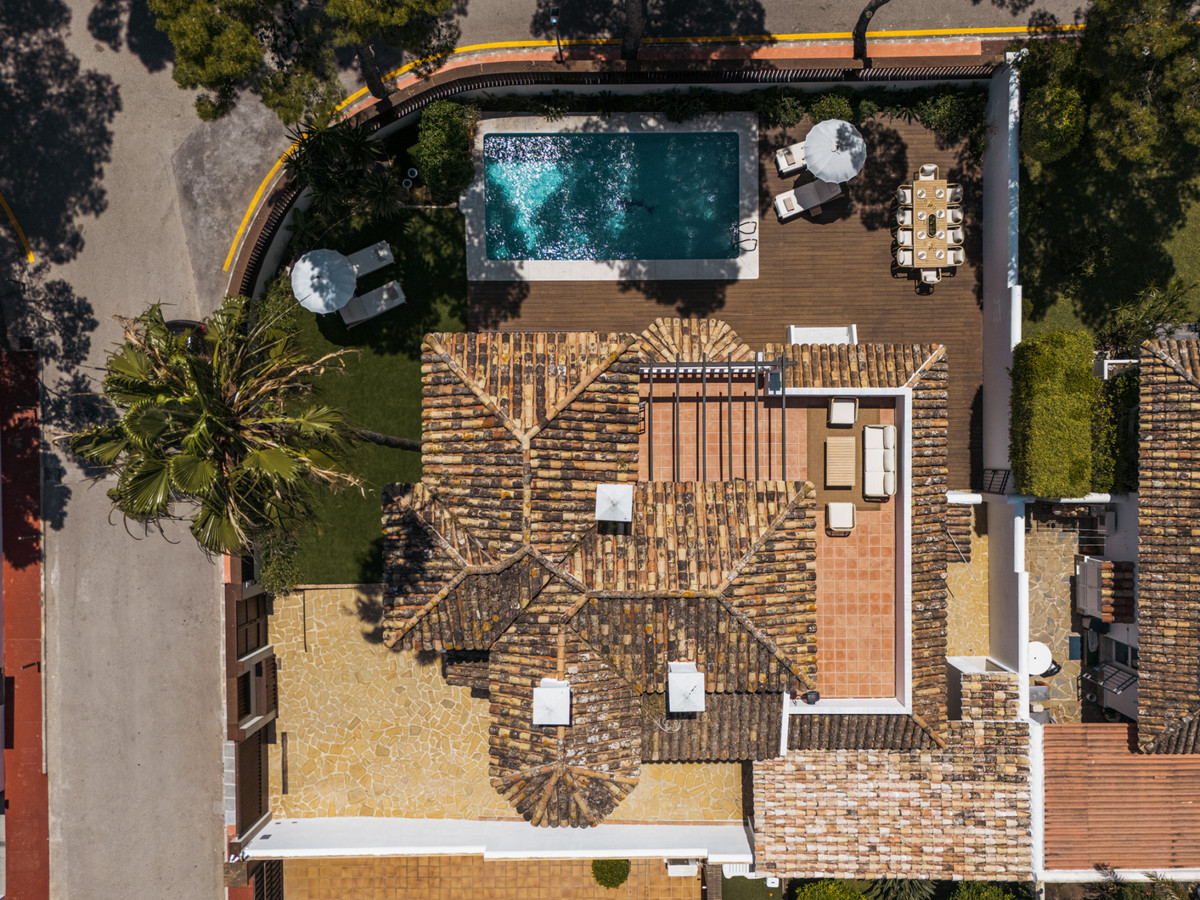 6 Bed Townhouse for sale in Nueva Andalucía Costa Del Sol, Málaga, Spain