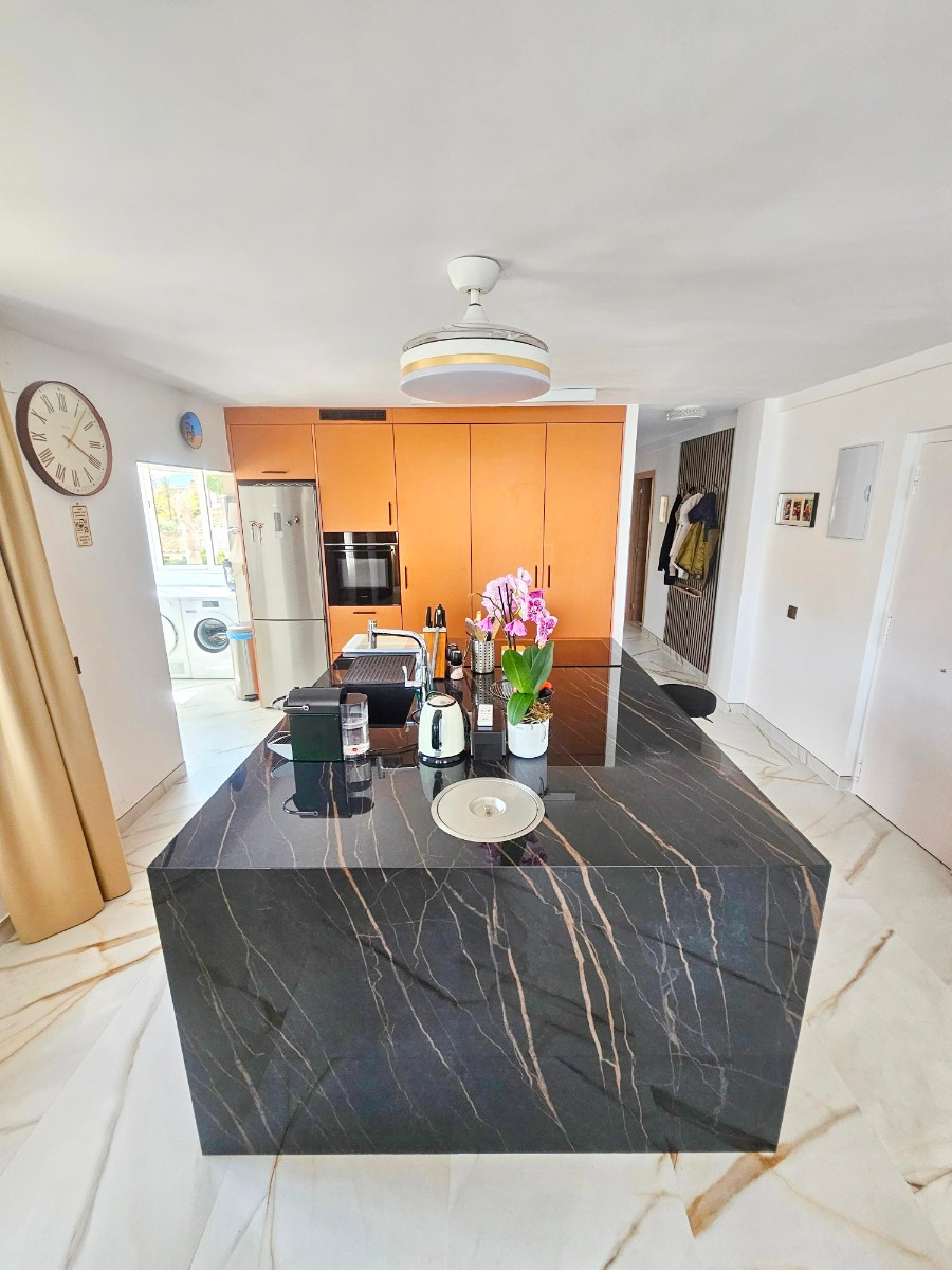 Se vende Apartamento Planta Media de 2 dormitorios en Costa Blanca, Alicante, España