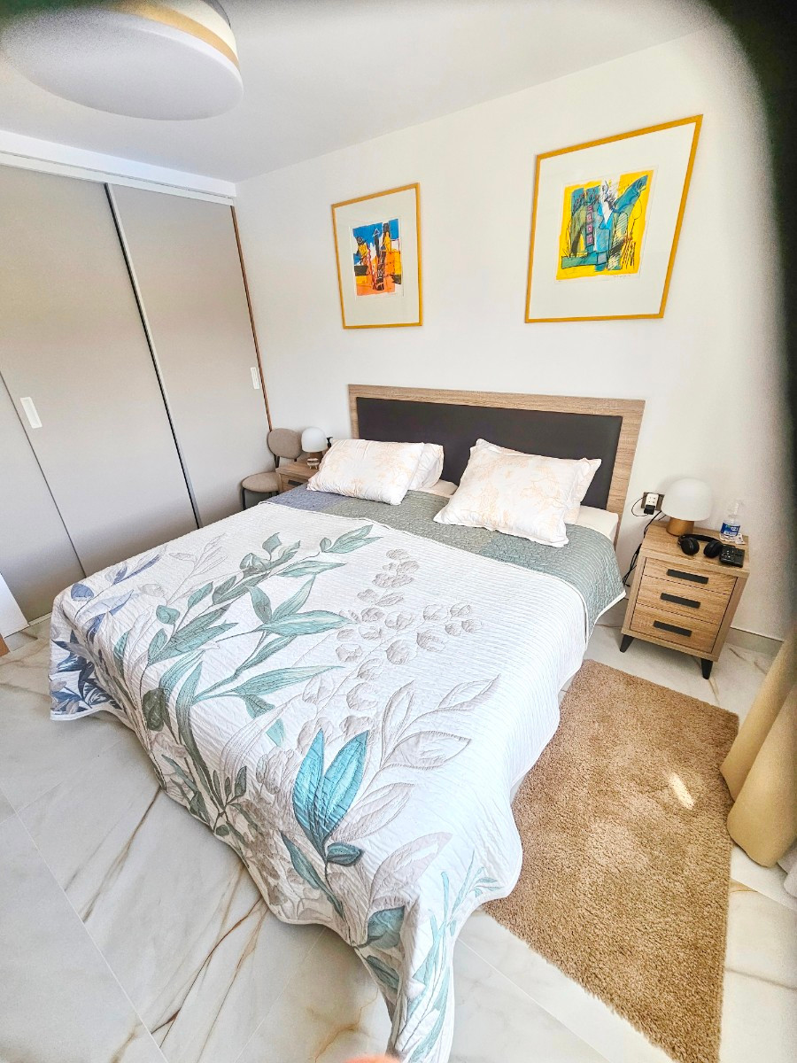 Se vende Apartamento Planta Media de 2 dormitorios en Costa Blanca, Alicante, España