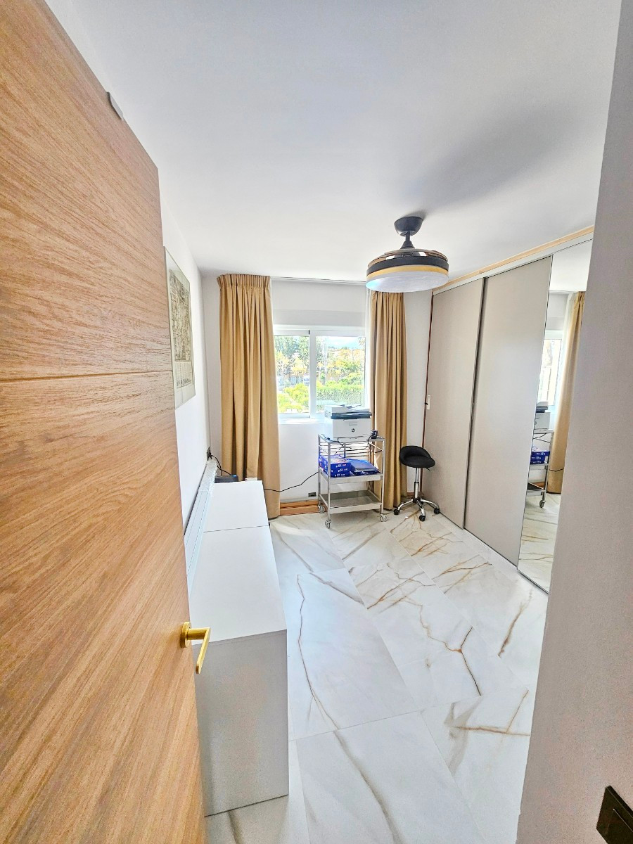 Se vende Apartamento Planta Media de 2 dormitorios en Costa Blanca, Alicante, España