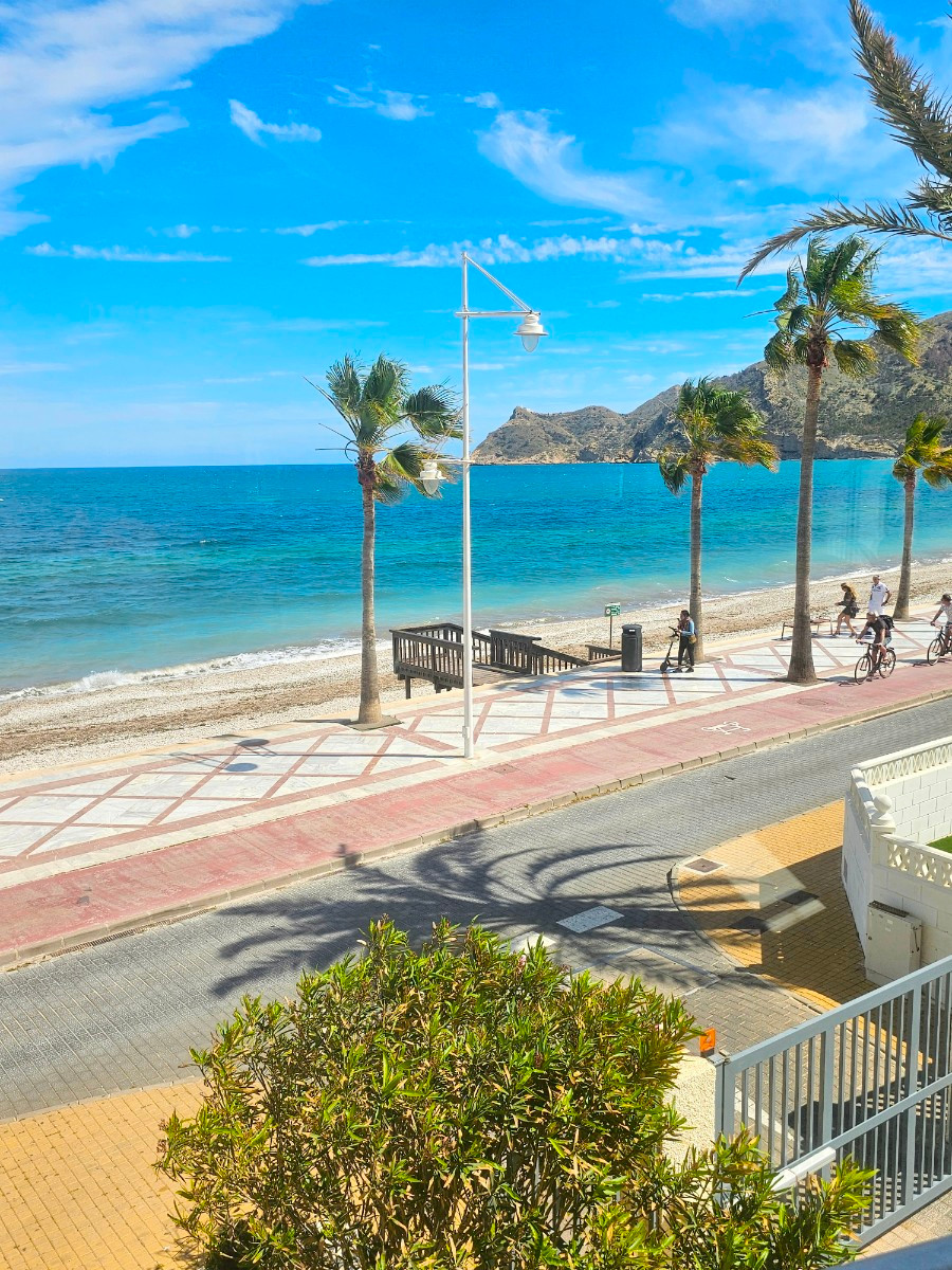 Se vende Apartamento Planta Media de 2 dormitorios en Costa Blanca, Alicante, España