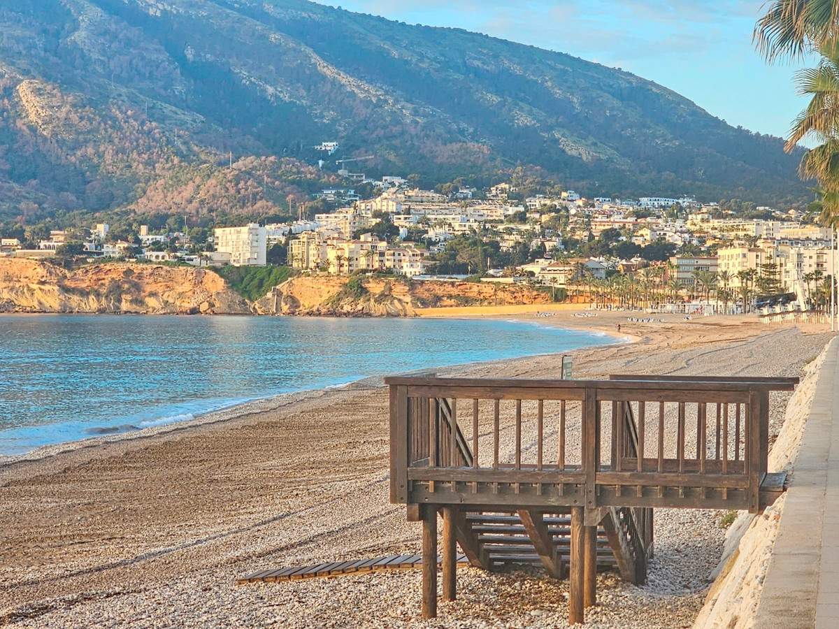 Se vende Apartamento Planta Media de 2 dormitorios en Costa Blanca, Alicante, España