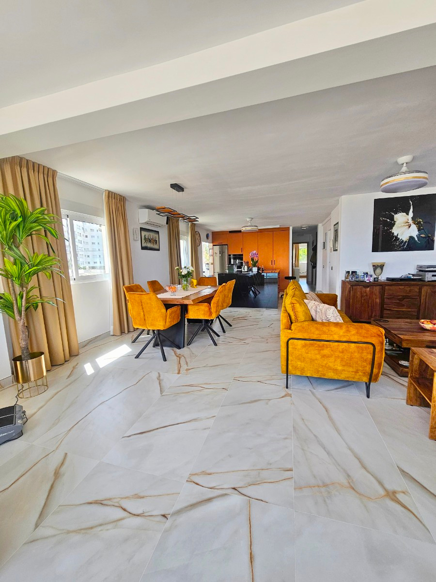 Se vende Apartamento Planta Media de 2 dormitorios en Costa Blanca, Alicante, España