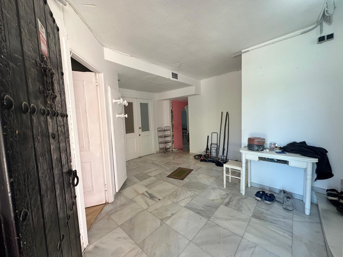 7 Bed Townhouse for sale in Nueva Andalucía Costa Del Sol, Málaga, Spain