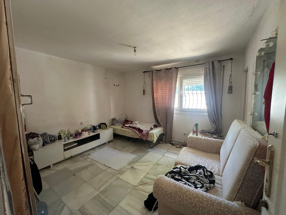 7 Bed Townhouse for sale in Nueva Andalucía Costa Del Sol, Málaga, Spain