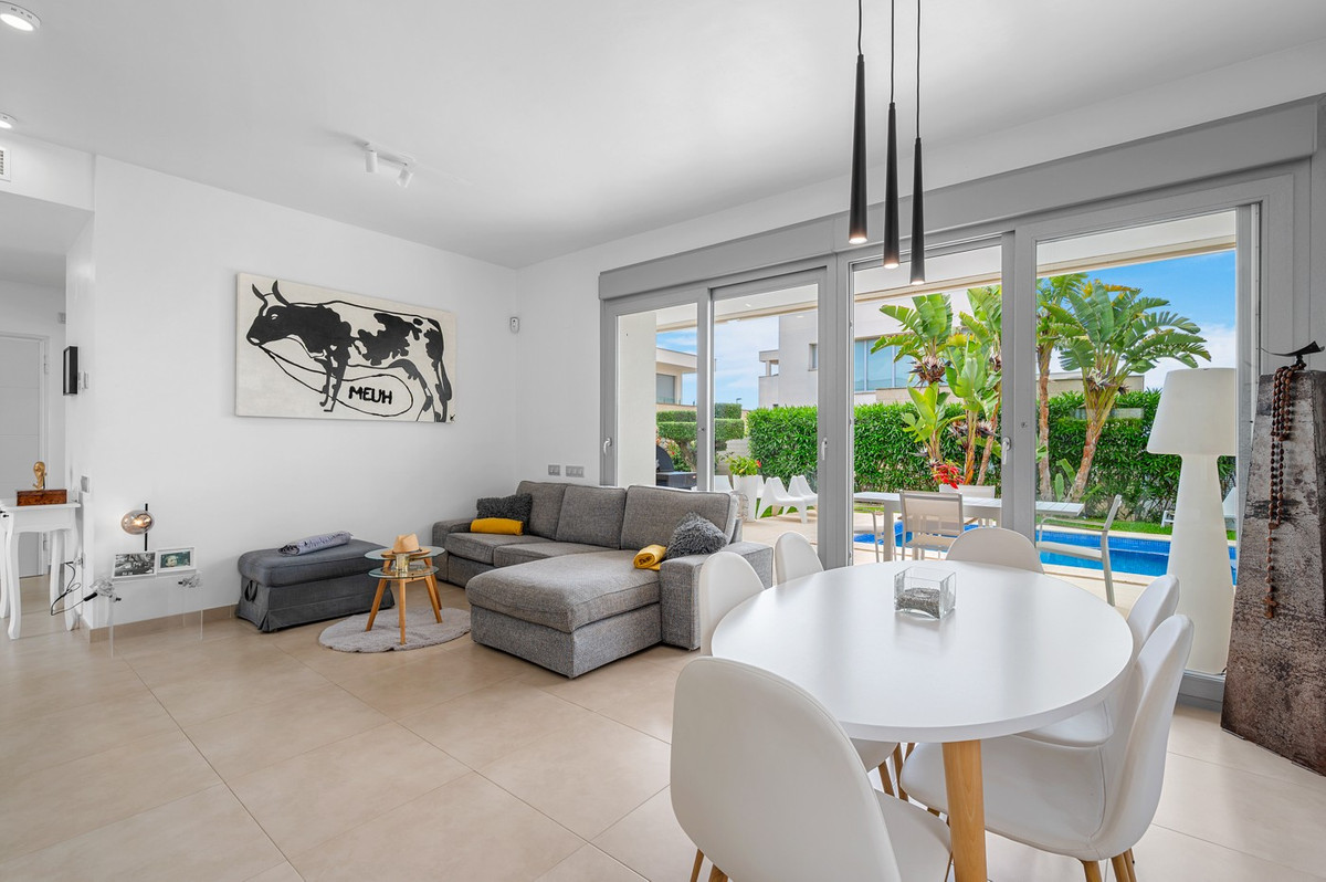 3 Bed Townhouse for sale in Jacarilla Costa Blanca, Alicante, Spain
