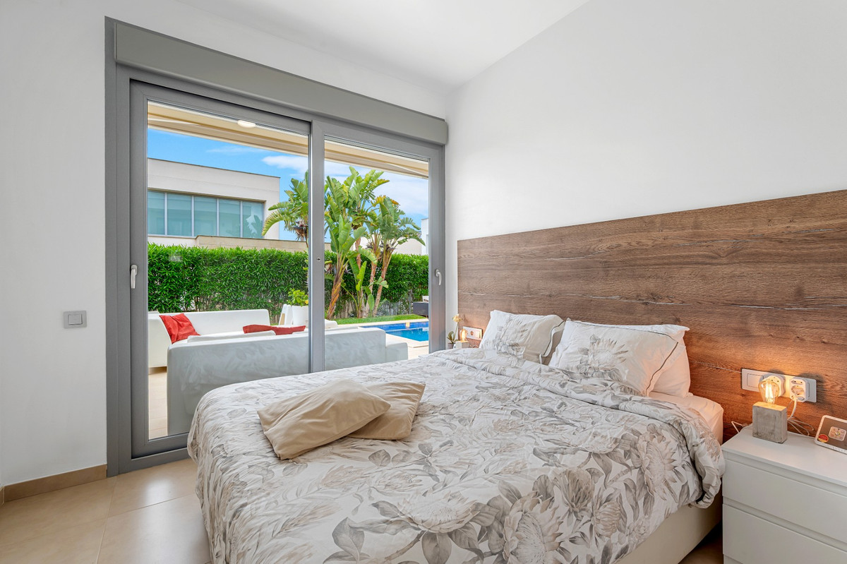 3 Bed Townhouse for sale in Jacarilla Costa Blanca, Alicante, Spain