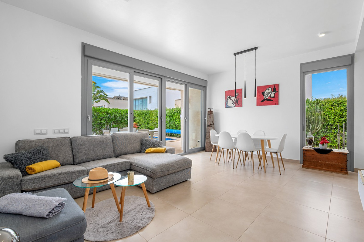 3 Bed Townhouse for sale in Jacarilla Costa Blanca, Alicante, Spain