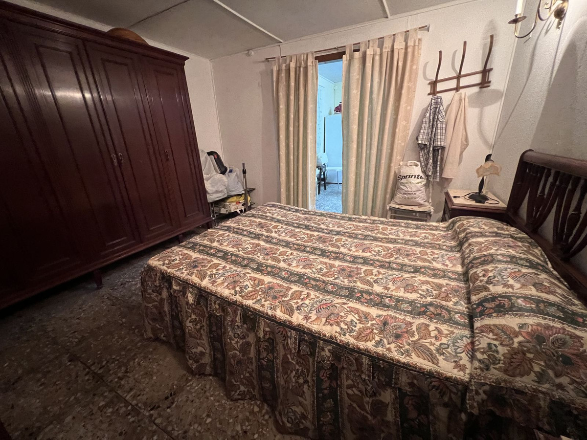 Se vende Finca - Cortijo de 2 dormitorios en Málaga Ciudad, Málaga, España