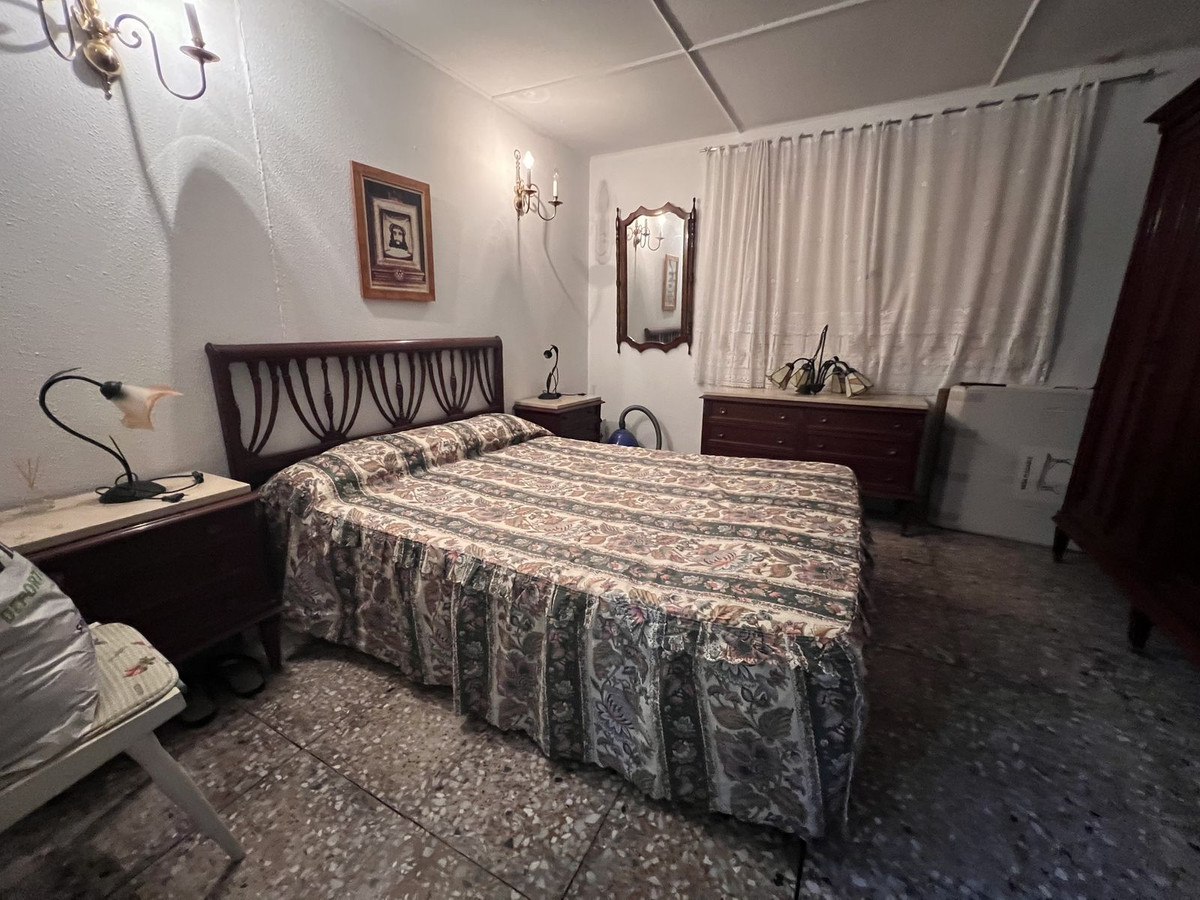 Se vende Finca - Cortijo de 2 dormitorios en Málaga Ciudad, Málaga, España