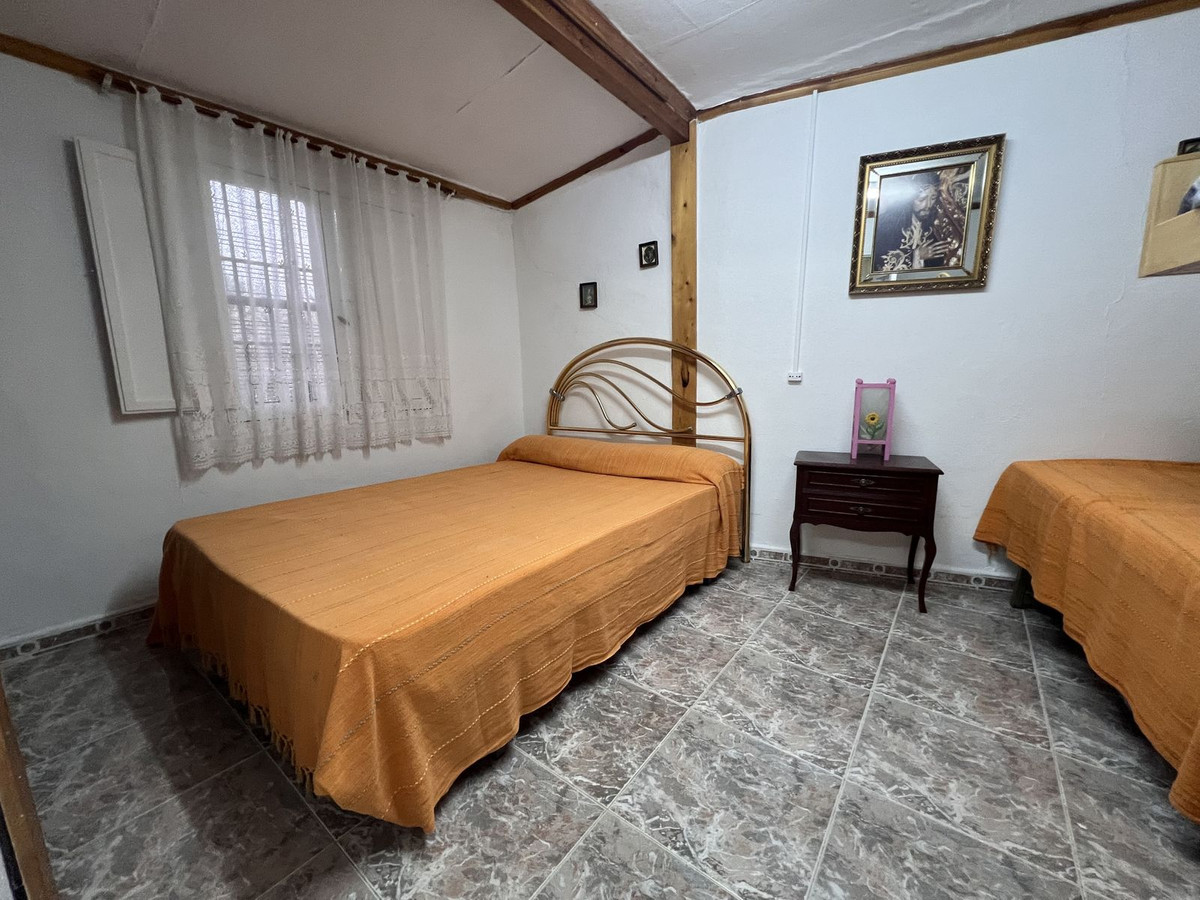 Se vende Finca - Cortijo de 2 dormitorios en Málaga Ciudad, Málaga, España