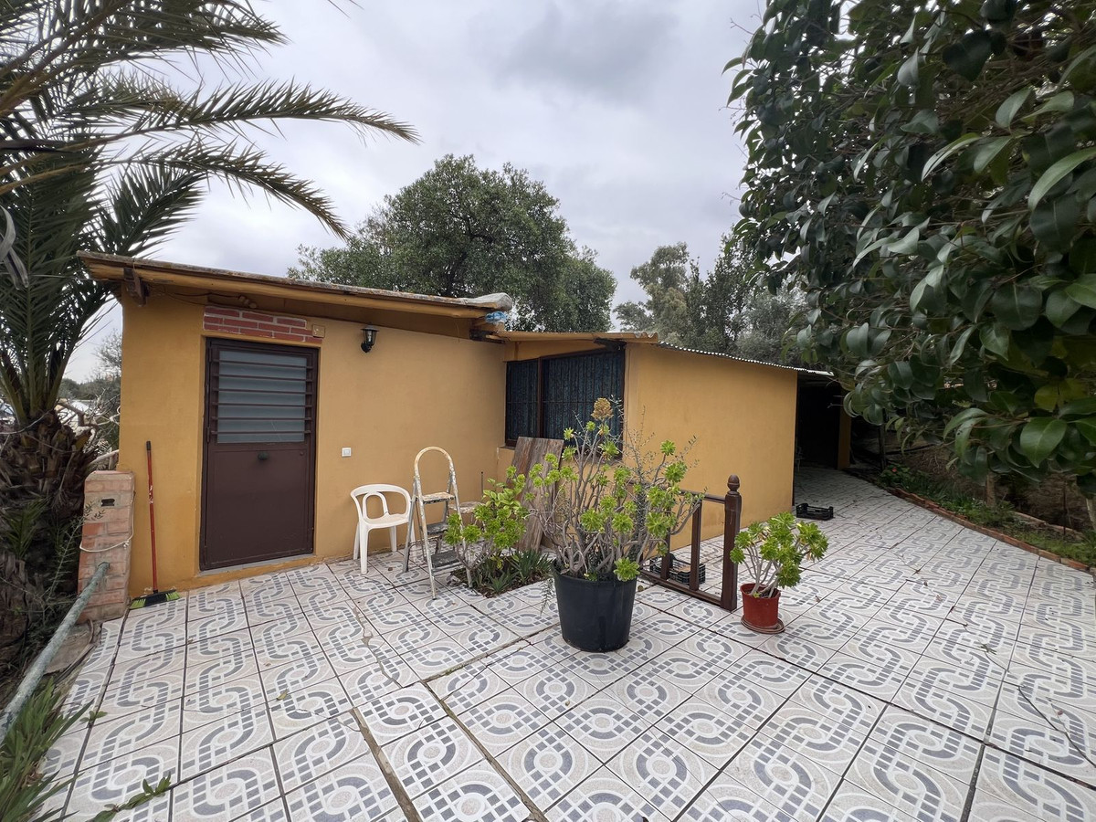 Se vende Finca - Cortijo de 2 dormitorios en Málaga Ciudad, Málaga, España