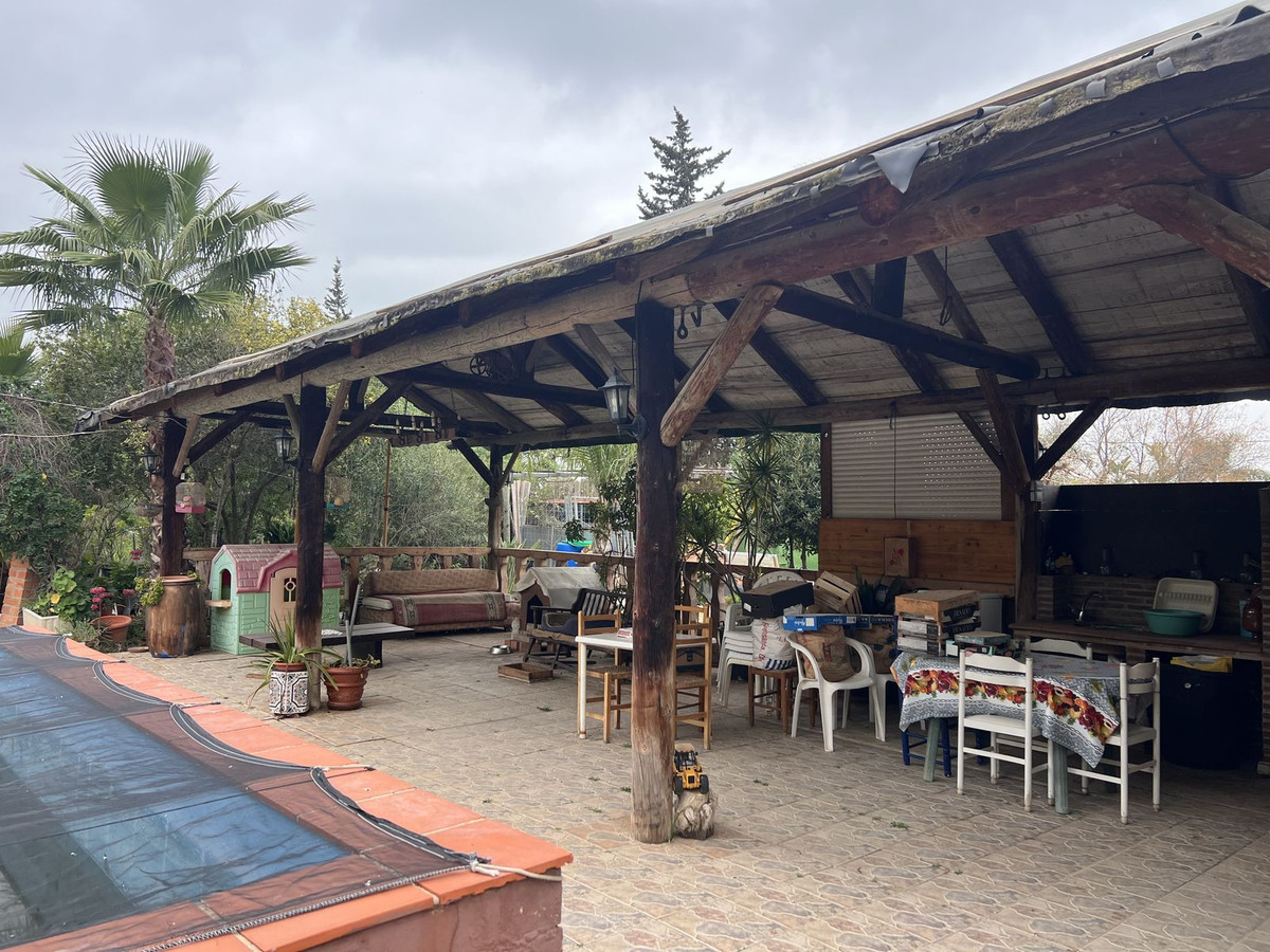 Se vende Finca - Cortijo de 2 dormitorios en Málaga Ciudad, Málaga, España