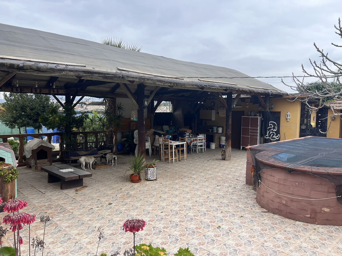 Se vende Finca - Cortijo de 2 dormitorios en Málaga Ciudad, Málaga, España