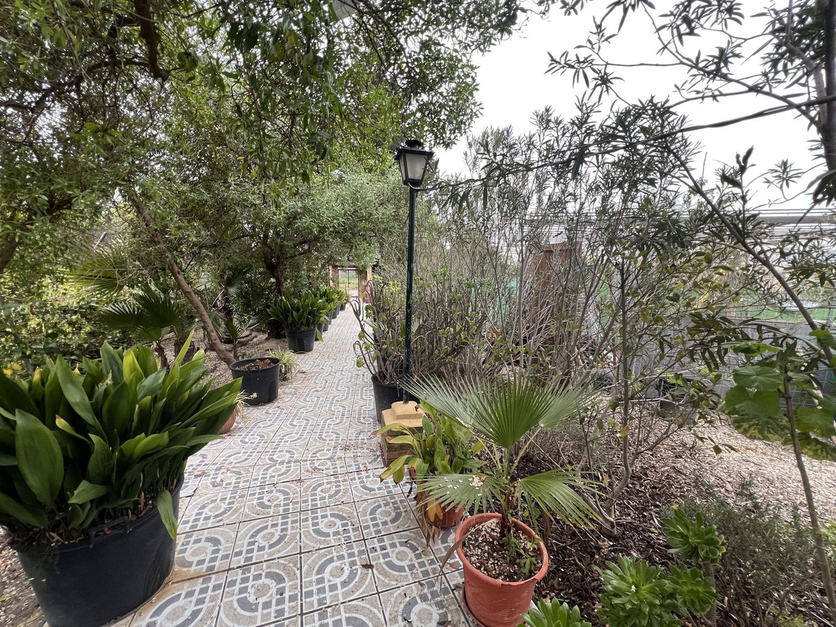 Se vende Finca - Cortijo de 2 dormitorios en Málaga Ciudad, Málaga, España