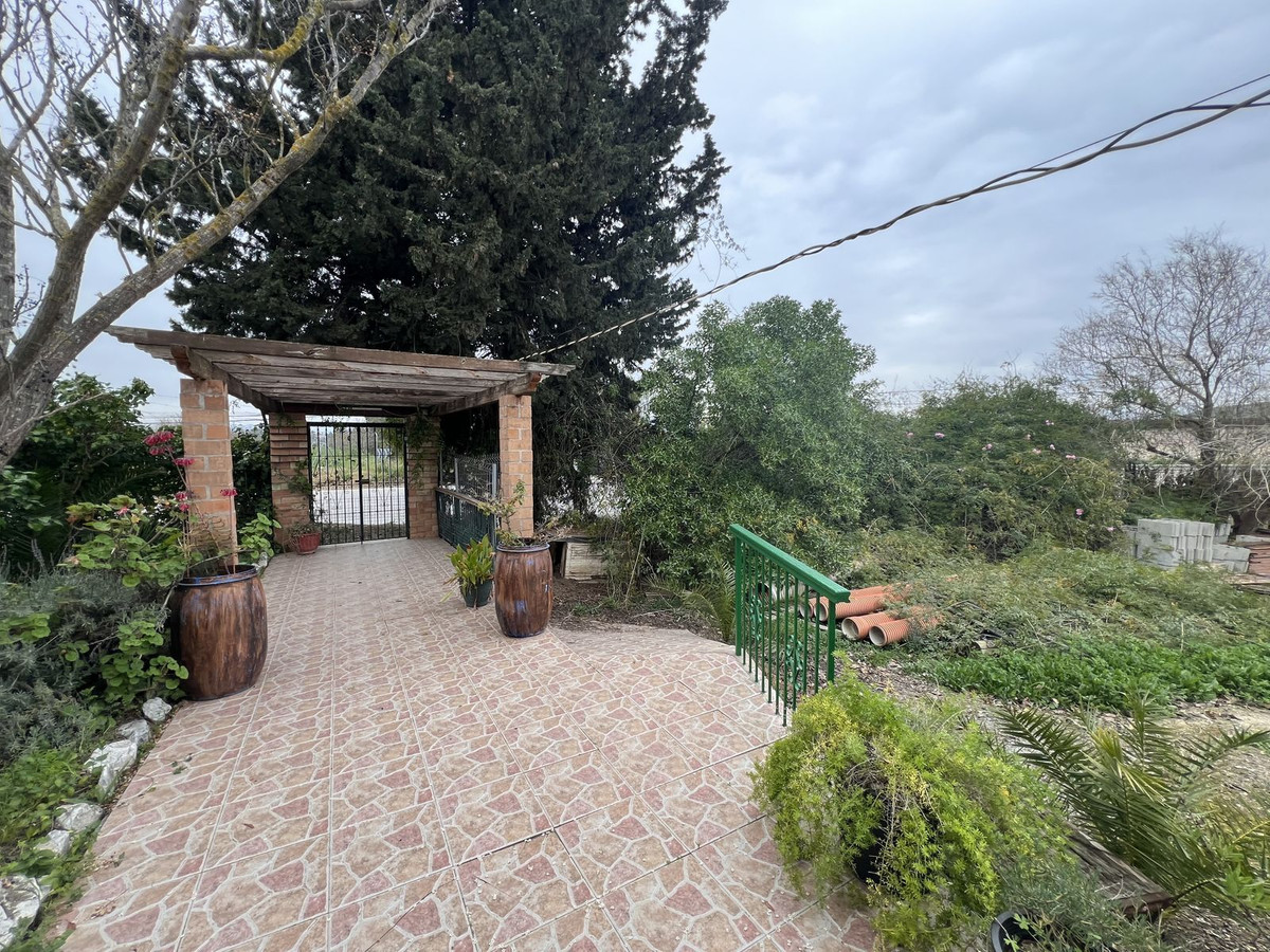 Se vende Finca - Cortijo de 2 dormitorios en Málaga Ciudad, Málaga, España