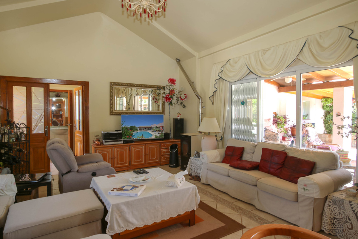 Se vende Villa - Chalet de 5 dormitorios en Costa Del Sol, Málaga, España