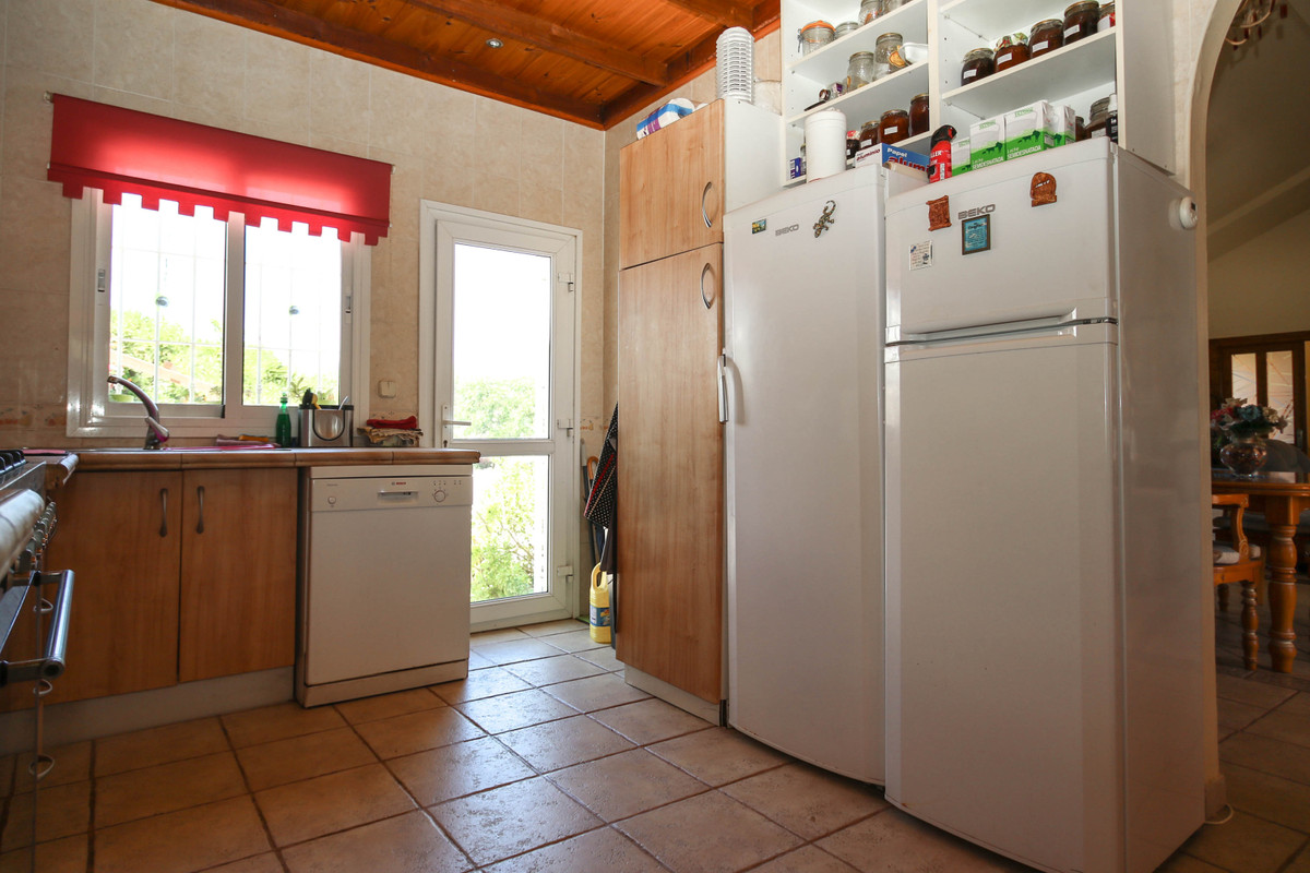 Se vende Villa - Chalet de 5 dormitorios en Costa Del Sol, Málaga, España