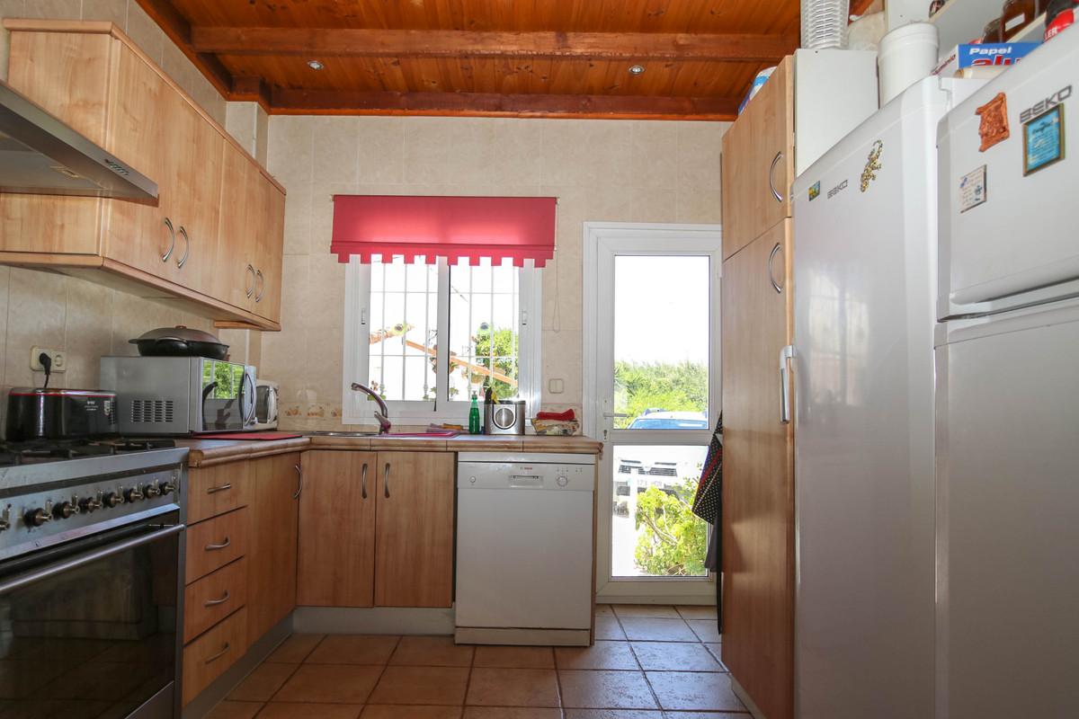Se vende Villa - Chalet de 5 dormitorios en Costa Del Sol, Málaga, España