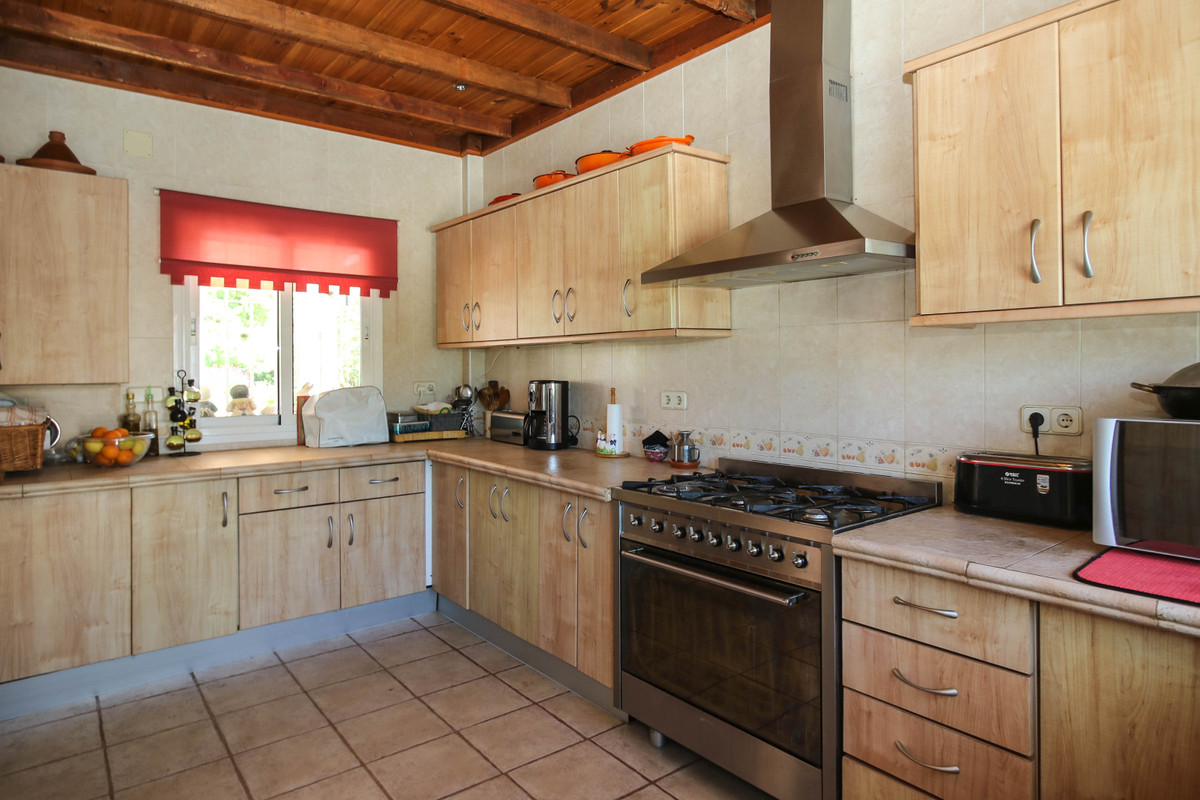 Se vende Villa - Chalet de 5 dormitorios en Costa Del Sol, Málaga, España