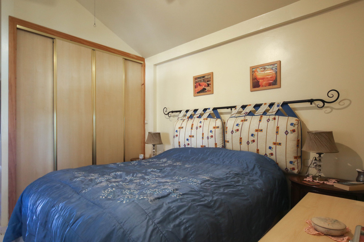Se vende Villa - Chalet de 5 dormitorios en Costa Del Sol, Málaga, España