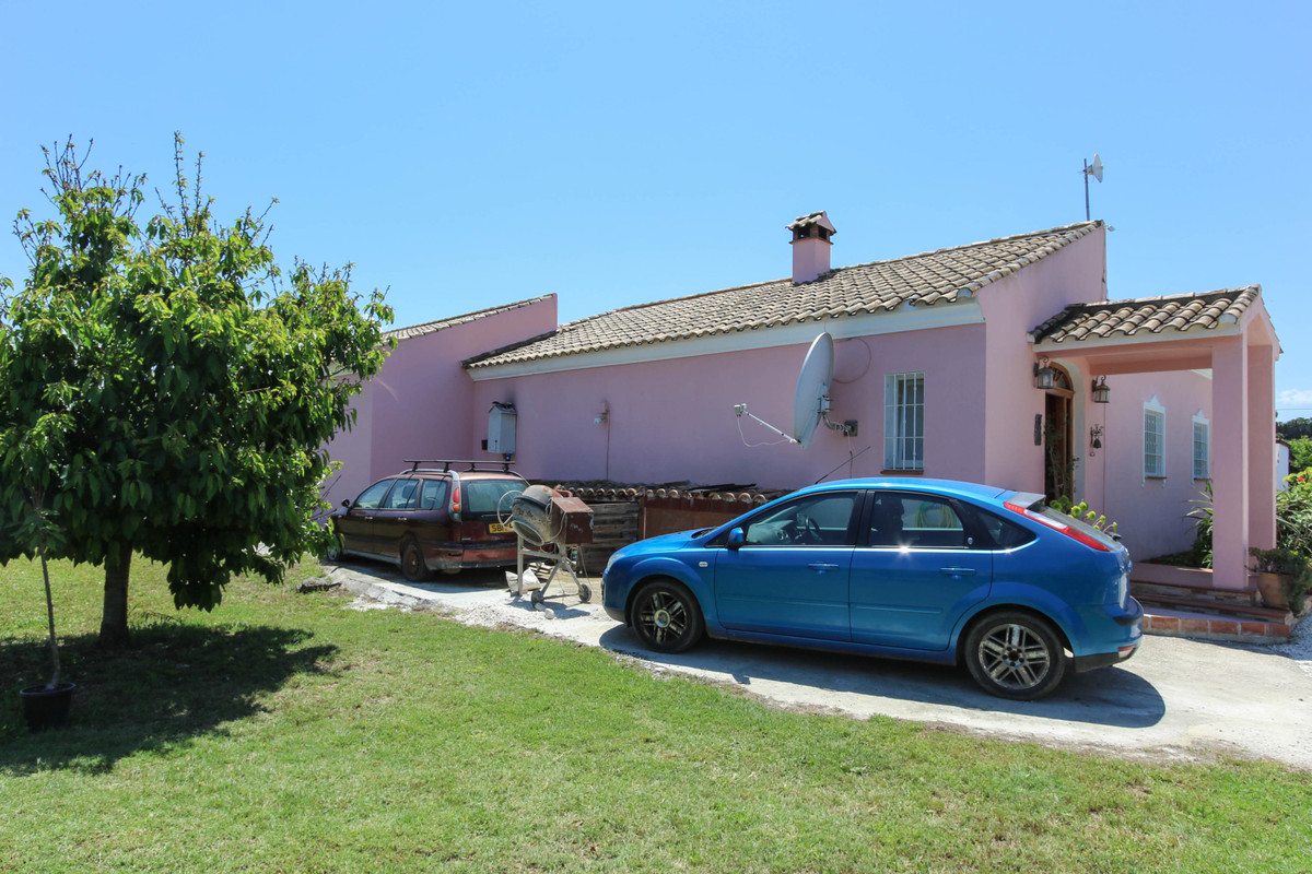 Se vende Villa - Chalet de 5 dormitorios en Costa Del Sol, Málaga, España