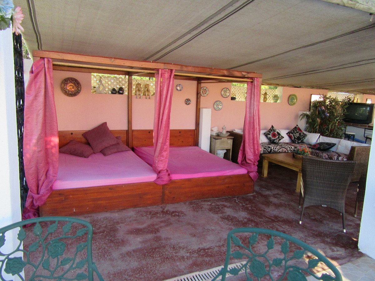 Se vende Villa - Chalet de 5 dormitorios en Costa Del Sol, Málaga, España