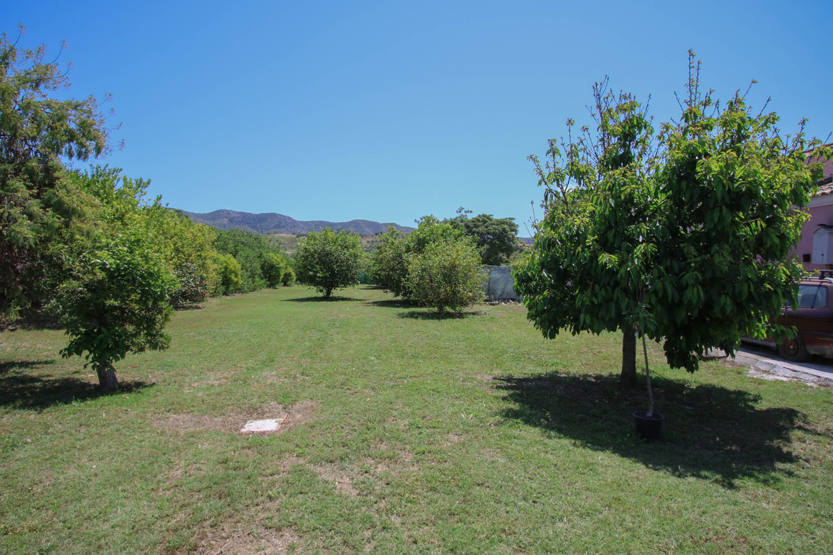Se vende Villa - Chalet de 5 dormitorios en Costa Del Sol, Málaga, España