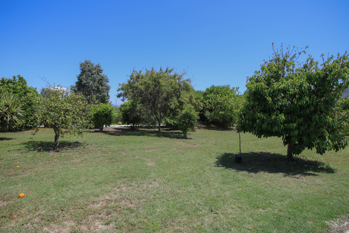 Se vende Villa - Chalet de 5 dormitorios en Costa Del Sol, Málaga, España
