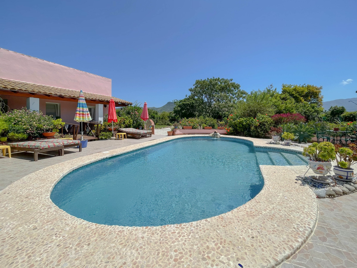 Se vende Villa - Chalet de 5 dormitorios en Costa Del Sol, Málaga, España