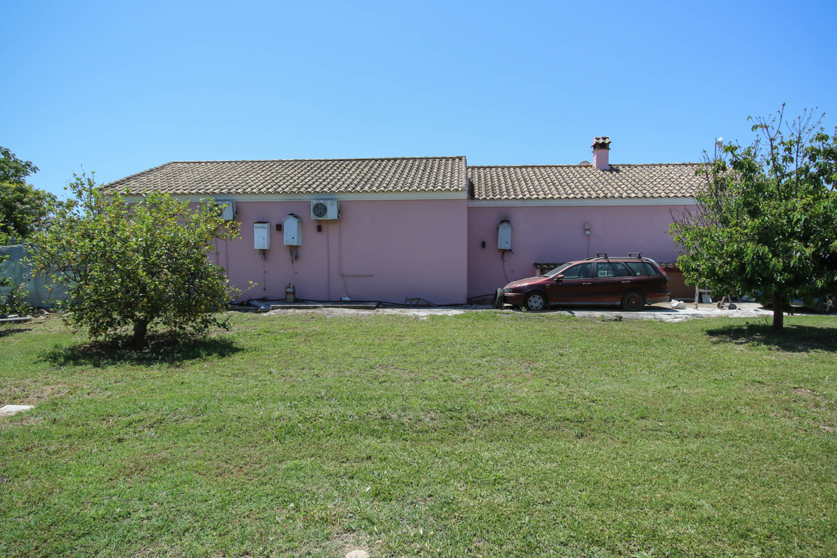 Se vende Villa - Chalet de 5 dormitorios en Costa Del Sol, Málaga, España