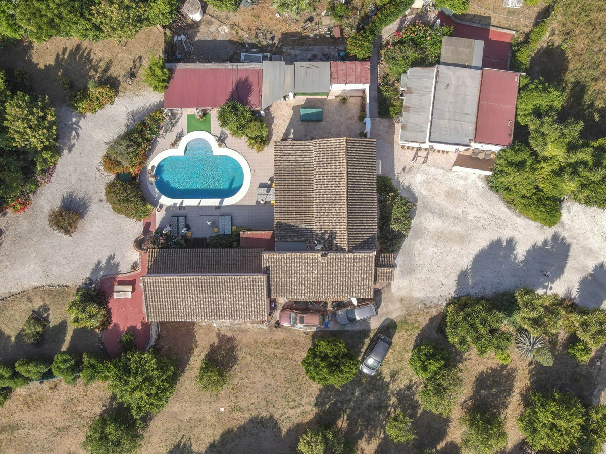 Se vende Villa - Chalet de 5 dormitorios en Costa Del Sol, Málaga, España