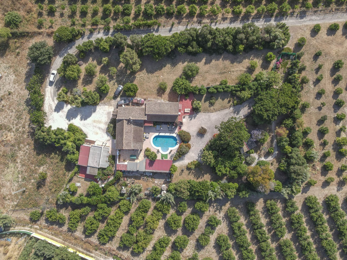 Se vende Villa - Chalet de 5 dormitorios en Costa Del Sol, Málaga, España