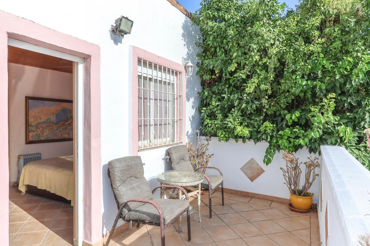 Se vende Villa - Chalet de 5 dormitorios en Costa Del Sol, Málaga, España