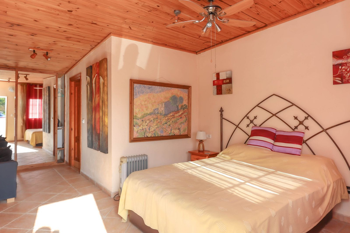 Se vende Villa - Chalet de 5 dormitorios en Costa Del Sol, Málaga, España