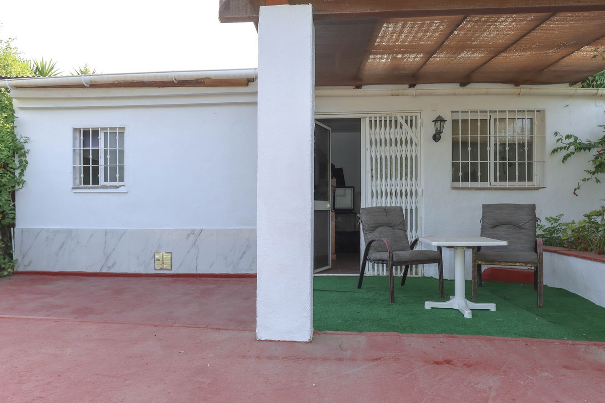 Se vende Villa - Chalet de 5 dormitorios en Costa Del Sol, Málaga, España