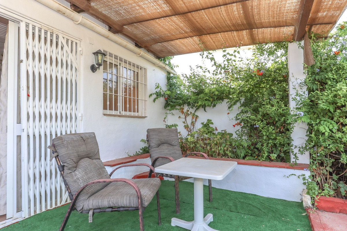 Se vende Villa - Chalet de 5 dormitorios en Costa Del Sol, Málaga, España