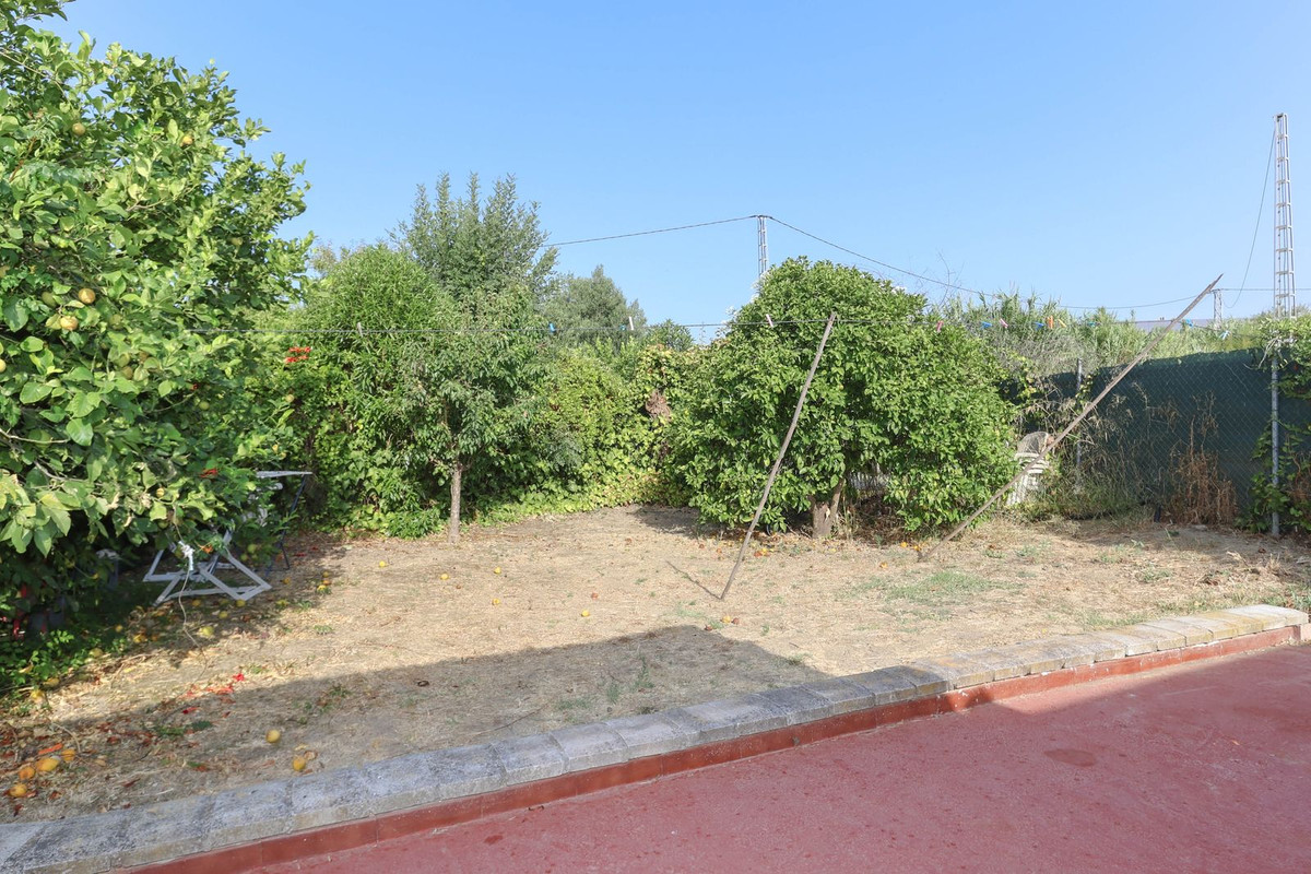 Se vende Villa - Chalet de 5 dormitorios en Costa Del Sol, Málaga, España