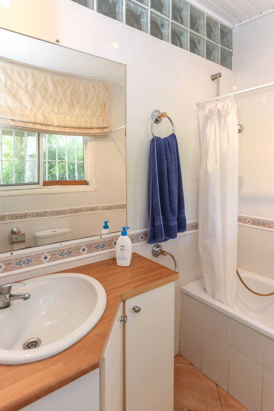Se vende Villa - Chalet de 5 dormitorios en Costa Del Sol, Málaga, España