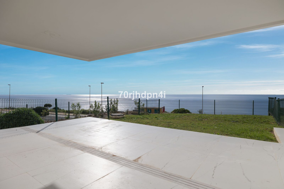 3 Bed Apartment for sale in Casares Costa Del Sol, Málaga, Spain