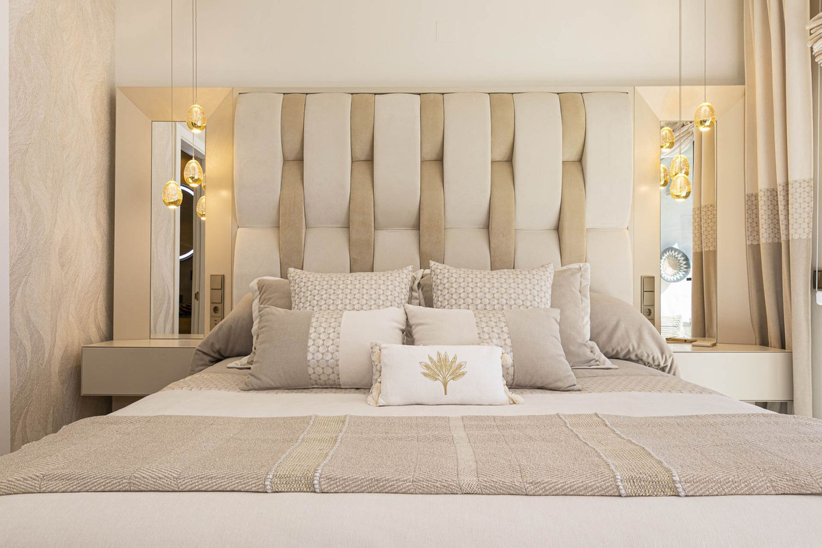 3 Bed Apartment for sale in Marbella Costa Del Sol, Málaga, Spain