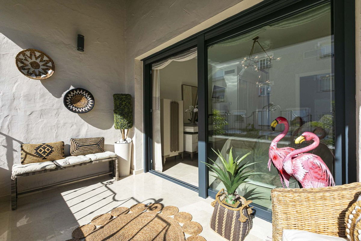3 Bed Apartment for sale in Marbella Costa Del Sol, Málaga, Spain
