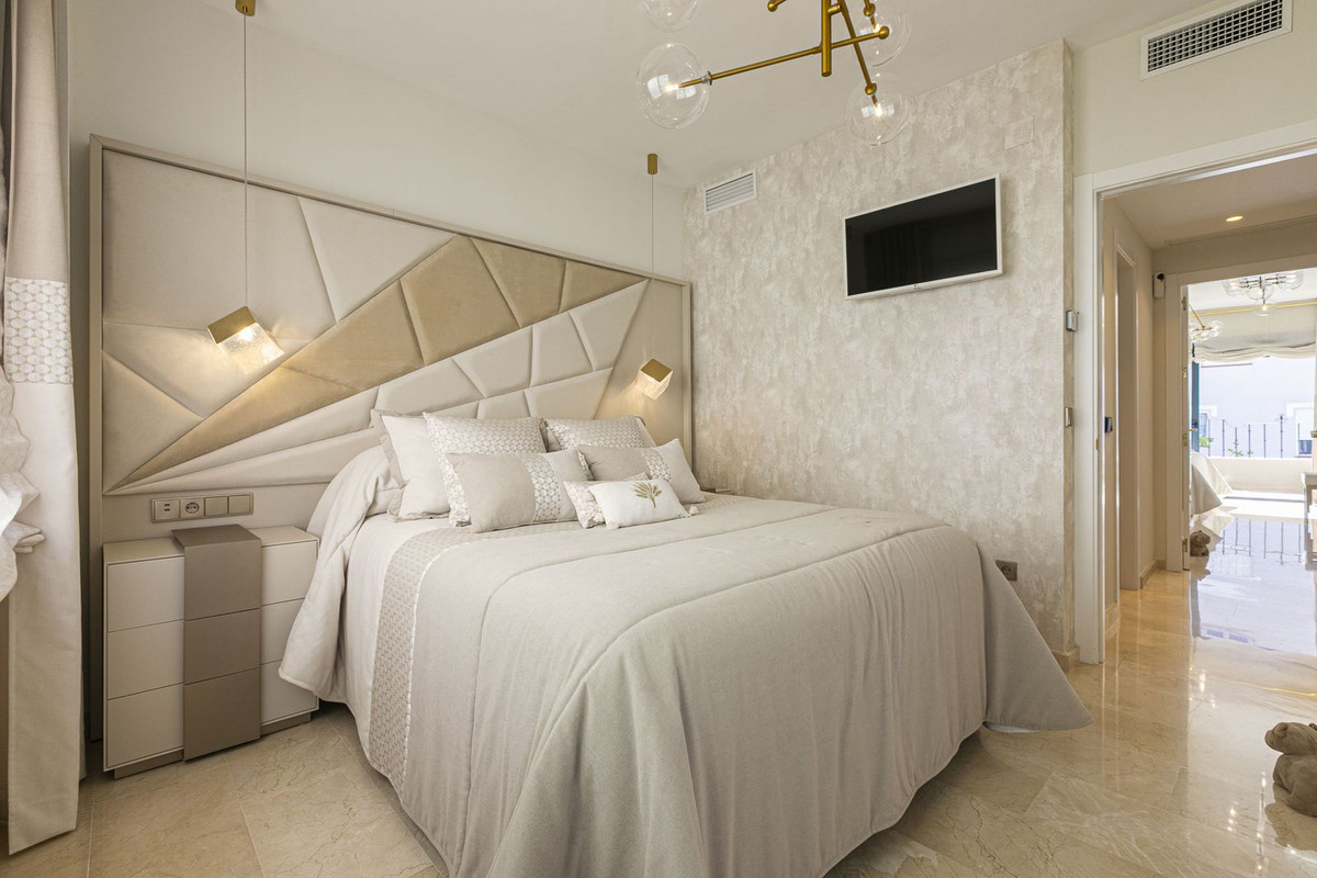 3 Bed Apartment for sale in Marbella Costa Del Sol, Málaga, Spain